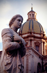 Fototapeta premium Piazza Pretoria statue