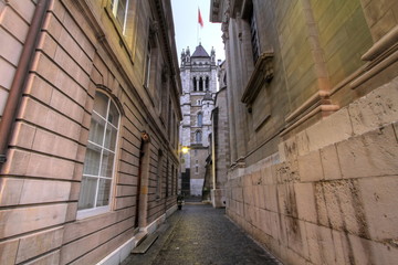 Fototapeta na wymiar St-Pierre Cathedral in Geneva, Switzerland