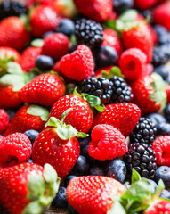 Fototapeta premium Closeup of fresh berries(raspberries,strawberries,blueberries,bl
