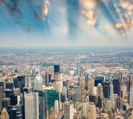 Fototapeta na wymiar Stunning skyline and skyscrapers of Manhattan, New York