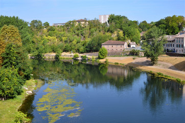 Fototapeta na wymiar River Tarn of Gaillac in France