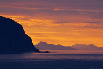 Fototapeta na wymiar Midnight sun on Lofoten