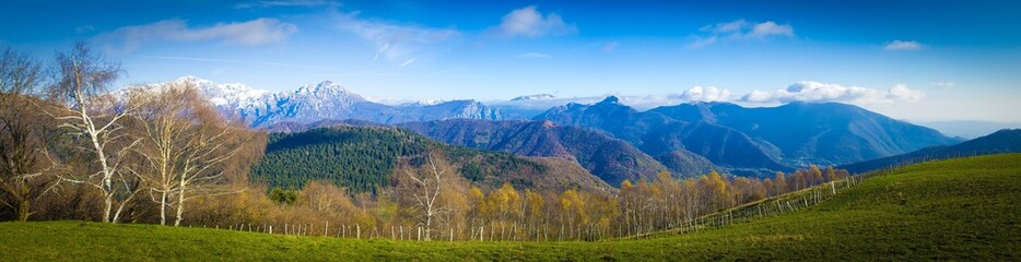 Fototapeta premium Panorama Colma di Sormano