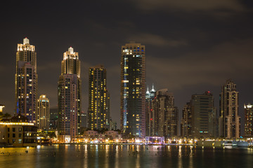 Obraz na płótnie Canvas Dubai at night