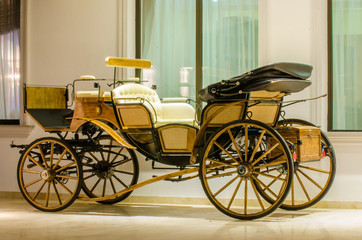 Fototapeta na wymiar Old horse carriage