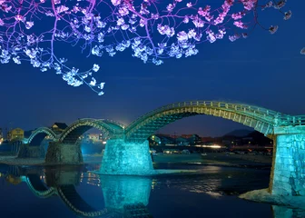 Papier Peint photo autocollant Le pont Kintai 夜桜