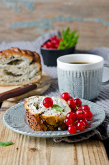 Yeast roll with poppy seeds