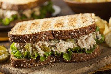 Healthy Tuna Sandwich with Lettuce