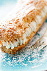 eclair with cream