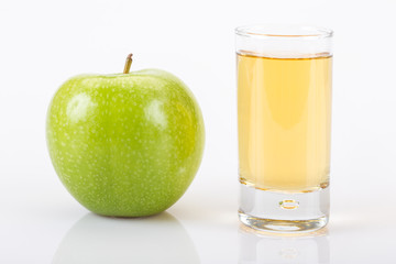 apple and apple juice