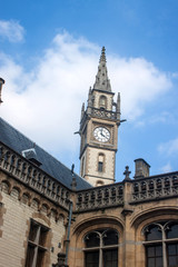 Fototapeta na wymiar Wieża zegarowa w Ghent, Belgia