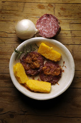Salame all' aceto салями уксус лук полента 살라미 식초 양파 폴렌타