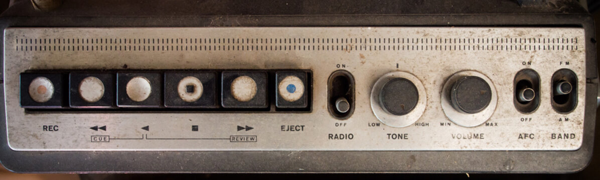 Old music player/radio panel button