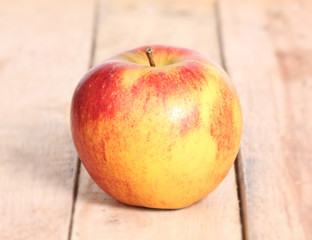 red apple