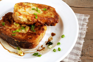 Grain toasts with green onions, olive oil and vinegar © NataliTerr