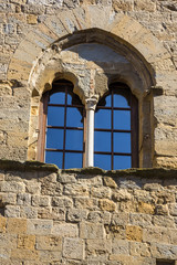 Fototapeta na wymiar Niski kąt okna pałacu