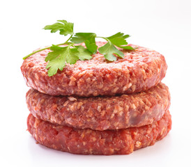 rauw hamburger vlees geïsoleerd op wit