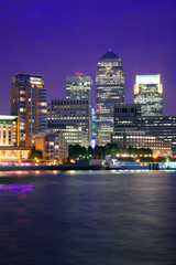 Obraz premium London Canary Wharf at night