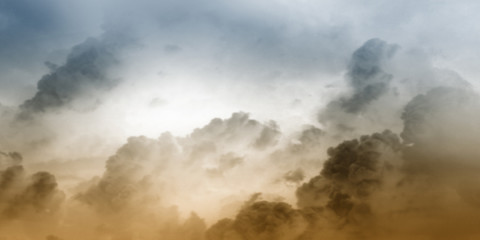 Fototapeta na wymiar Burzliwe niebo