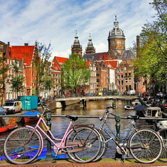 Fototapeta premium Amsterdam, kanały i rowery