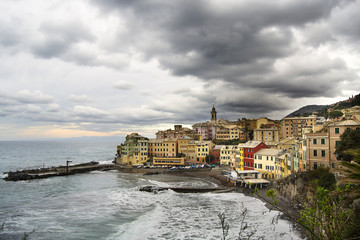 Obraz premium i Bogliasco, mała wioska na Morzu Śródziemnym we Włoszech