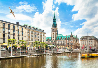 Fototapeta premium Hamburg city center with town hall and Alster river, Germany
