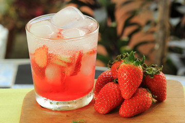 Strawberry soda juice