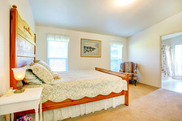 Charming farmhouse marster bedroom