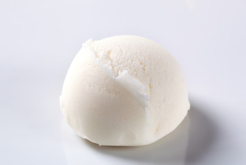 Lemon ice cream
