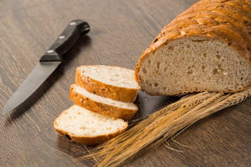 sliced ​​bread with cereals