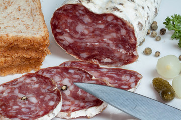 Saucisson sec et rondelles