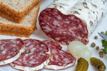 Saucisson sec et rondelles