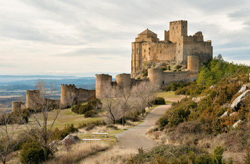 Fototapeta na wymiar Średniowieczny zamek Loarre, Aragonia, Hiszpania