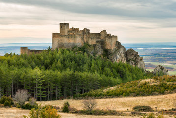 Fototapeta na wymiar Średniowieczny zamek Loarre, Aragonia, Hiszpania