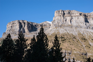 Fototapeta na wymiar Monte Perdido Ordesa Park Narodowy, Huesca. Hiszpania.