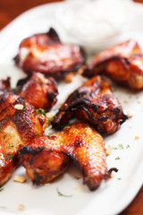 Chicken wings with sauce