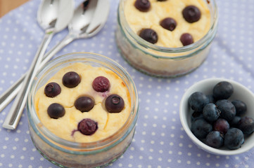 Heidelbeer Käsekuchen im Glas