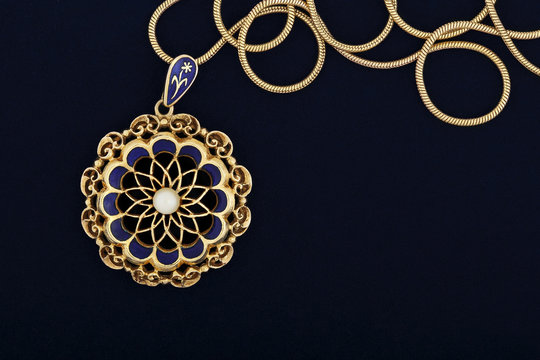 vintage pendant