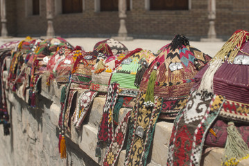 Chapeaux de danse folklorique ouzbeke