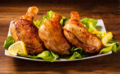 Grilled chicken legs and vegetables