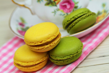 Lemon and pistachio macaroons, close up
