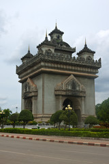 Fototapeta na wymiar Patuxay monument in Vientiane, Laos 