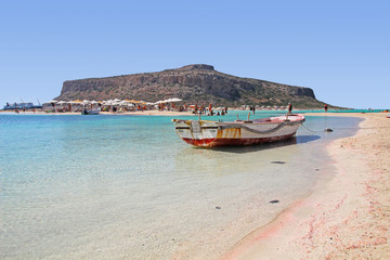 Fototapeta na wymiar view of Balos Lagoon and Gramvousa island on Crete, Greece