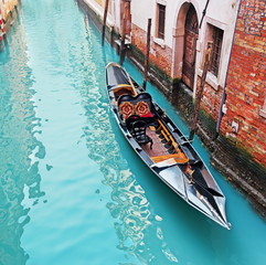 gondola in a canal © Gabriele Maltinti