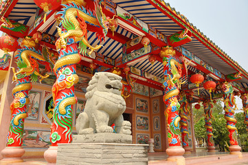 Leeuwstandbeeld in Chinese tempel