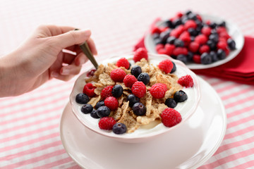 Yogurt with red fruits