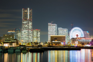 Fototapeta na wymiar Skyline w nocy Japonia Yokohama