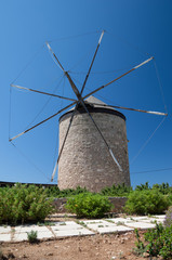 Fototapeta na wymiar Windmill in Greece, Cycledes islands