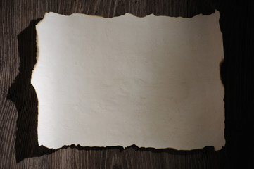 Состаренный бумажный лист