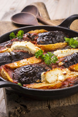 Gebackene Oberschiene mit Schafskäse